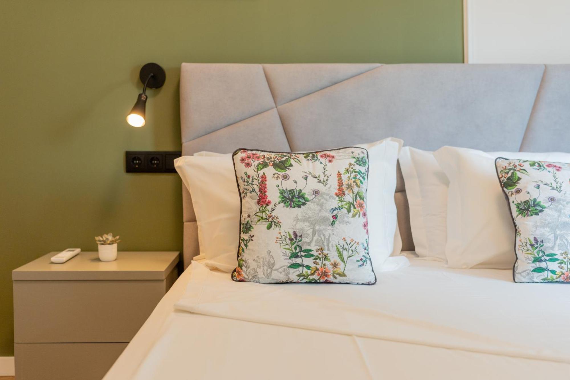 Casa Flores - 2 Bedroom, Lift, Ac, Car Parking - Extra Πόρτο Εξωτερικό φωτογραφία