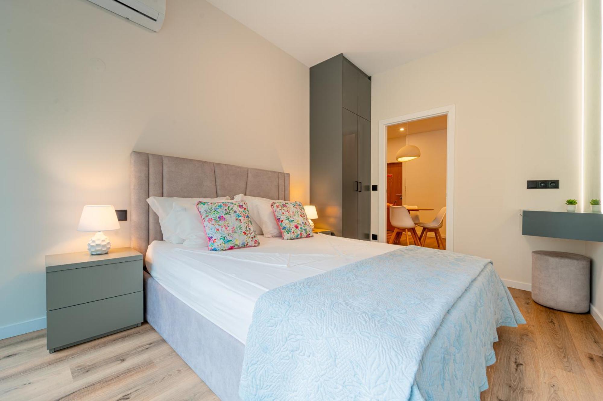 Casa Flores - 2 Bedroom, Lift, Ac, Car Parking - Extra Πόρτο Εξωτερικό φωτογραφία