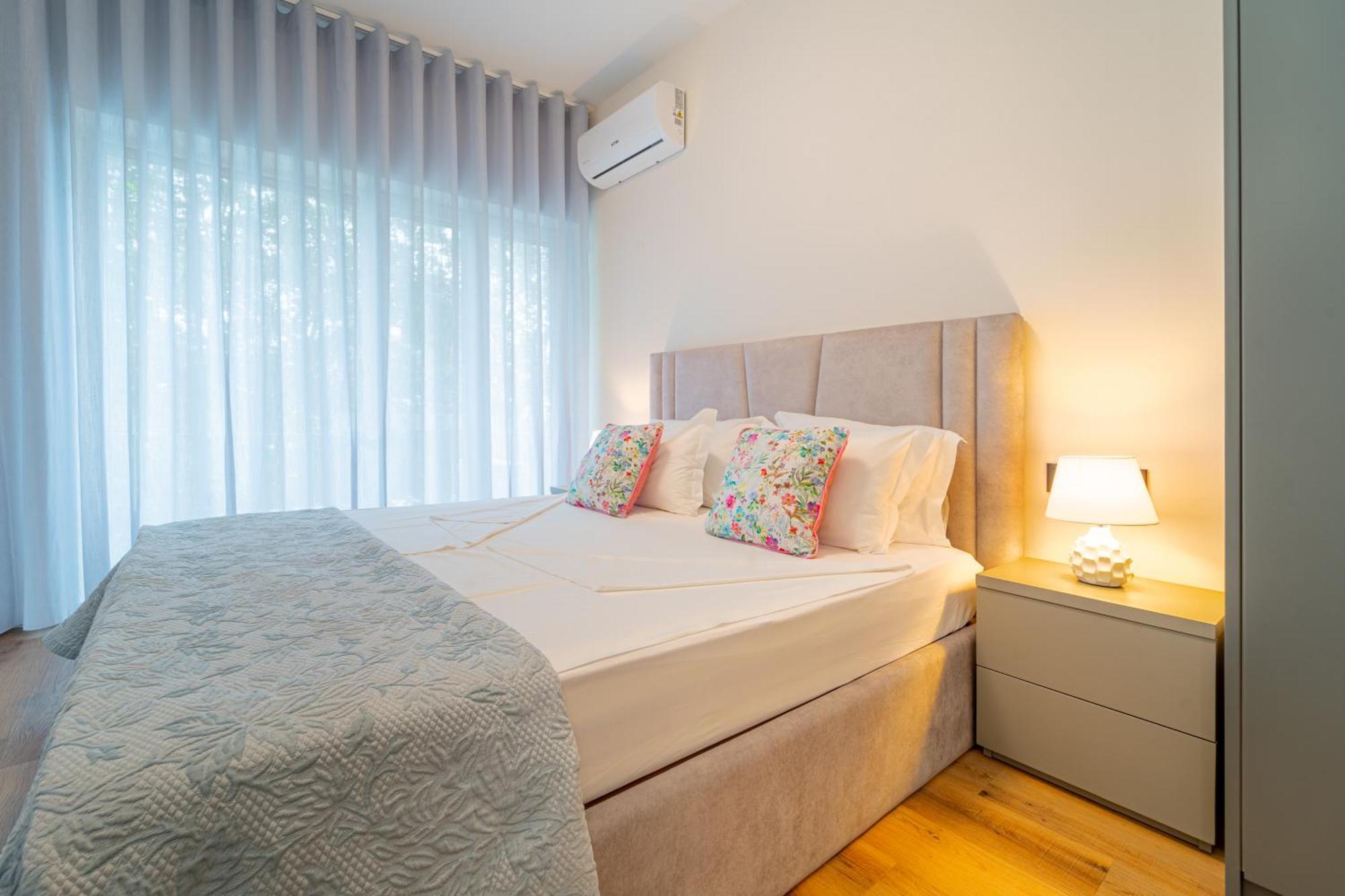 Casa Flores - 2 Bedroom, Lift, Ac, Car Parking - Extra Πόρτο Εξωτερικό φωτογραφία